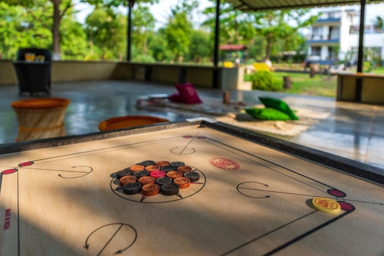 Saffronstays Lakeview Nivara - Farm Stay Villa With Private Pool Near 浦那 外观 照片