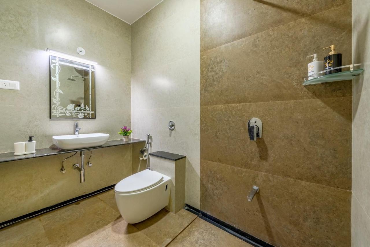 Saffronstays Lakeview Nivara - Farm Stay Villa With Private Pool Near 浦那 外观 照片
